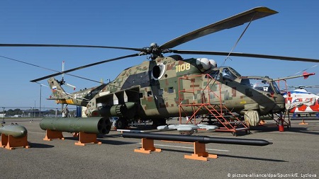 Un hélicoptère militaire russe Mi-35P exposé au sommet Russie-Afrique de Sotchi en octobre 2019