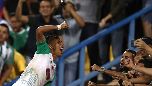 Le Marocain Badr Benoun, buteur pour le Raja Casablanca face à l'Espérance Tunis, en Super Coupe d'Afrique. REUTERS/Ibraheem Al Omari