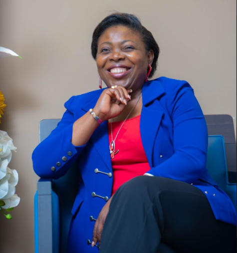 Professeur Viviane Onduoa Biwole, Enseignante-Chercheure, Experte en Gouvernance Publique