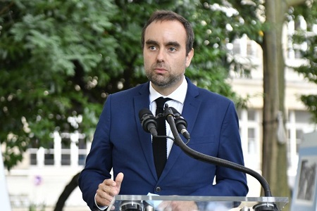 Le ministre français des Armées Sébastien Lecornu 