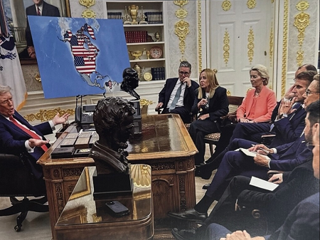 Dans le bureau ovale, le 18 ao&ucirc;t 2025. Donald Trump re&ccedil;oit Keir Starmer (Royaume-Uni), Giorgia Meloni (Italie), Ursula von der Leyen (Commission), Friedrich Merz (Allemagne), Emmanuel Macron, Alexander Stubb (Finlande), Volodymyr Zelensky (Ukraine) et Mark Rutte (Otan). WHITE HOUSE/ZUMA/SIPA