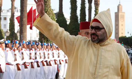 Le roi du Maroc Mohammed VI à son arrivée à la séance d'ouverture du Parlement marocain à Rabat, le vendredi 12 octobre 2018.AP Photo/Abdeljalil Bounhar