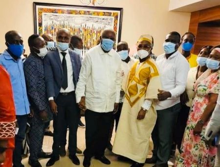 En visite privée au Ghana pour assister aux obsèques de son ami de longue date Kojo Tsikata, le Président Laurent Gbagbo a tenu à rencontrer les responsables des réfugiés ivoiriens au Ghana.