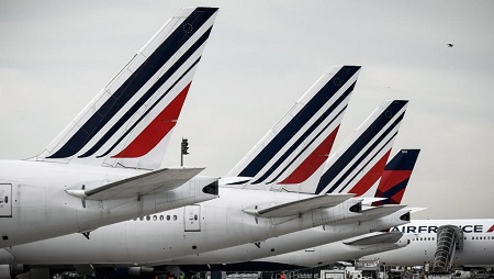 Avions Air France à l'aéroport Paris-Charles-de-Gaulle à Roissy, au nord de Paris, le 11 avril 2018. Philippe LOPEZ / AFP