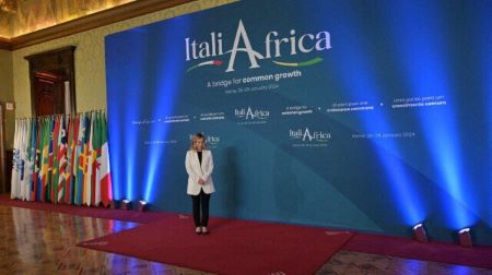 La Première ministre d'Italie, Giorgia Meloni avant la conférence internationale Italie-Afrique "Un pont pour une croissance commune" au Sénat italien, à Rome, le 29 janvier 2024.Crédit Photo : ANDREAS SOLARO / AFP