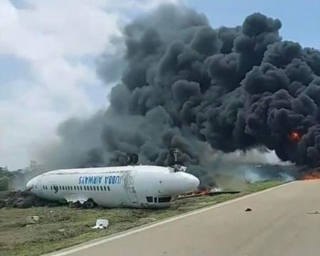  Un avion de la compagnie aérienne somalienne Jubba Airways s'est écrasé lors de son atterrissage sur l'aéroport international de Mogadiscio
