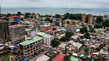 Vue générale de Conakry, la capitale de la Guinée (image d'illustration). Getty Images/Waldo Swiegers/Bloomberg