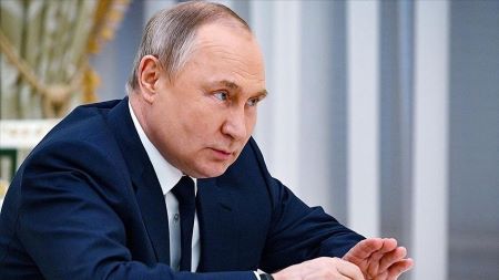 Le président russe Vladimir Poutine a prévenu que Moscou frapperait de nouvelles cibles si les pays occidentaux fournissaient des missiles de longue portée à Kiev