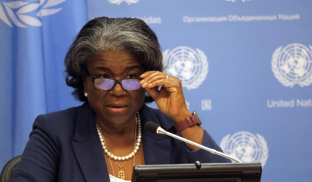 L'ambassadrice des États-Unis aux Nations Unies, Linda Thomas-Greenfield, tient une conférence de presse au siège de l'ONU à New York, le 1er mars 2021. (Mike Segar/Reuters)