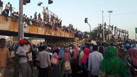 Les Soudanais défilant, une nouvelle fois, dans la rue pour maintenir la pression contre le pouvoir, le jeudi 2 mai 2019. (Photo d'illustration) © G. Laleix/RFI