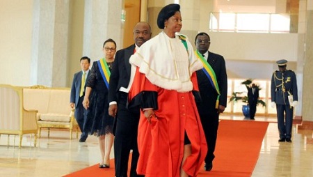 Marie-Madeleine Mborantsuo, la présidente de la Cour constitutionnelle gabonaise, le 27 septembre 2016 à Libreville. © STEVE JORDAN / AFP