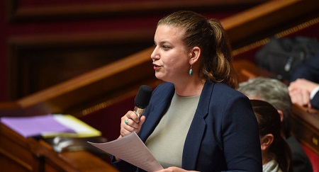  La députée Mathilde Panot est placée en séjour surveillé à Alger. © AFP 2019 LUCAS BARIOULET
