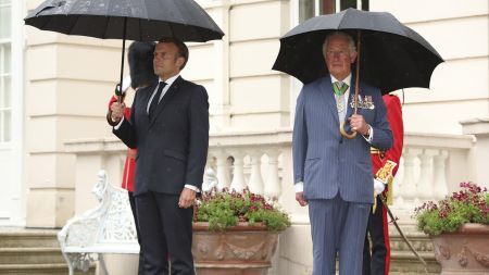 Emmanuel Macron et Charles III, à Londres, le 18 juin 2020 (image d'illustration). © Jonathan Brady Source: AP
