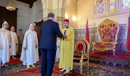 L'accueil récent du nouvel ambassadeur français par le Roi Mohammed VI (Photo, X/ Christophe Lecourtier).