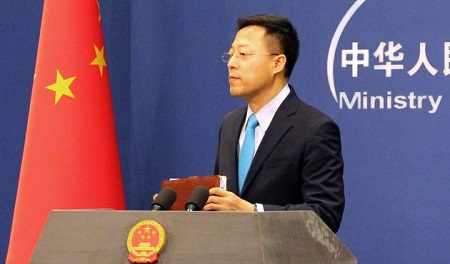 Zhao Lijian, ici le 24 février à Pékin, a émis l'hypothèse que le nouveau coronavirus ait été introduit en Chine par l'armée américaine.ROMAN BALANDIN VIA GETTY IMAGES