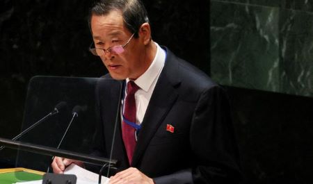 L'ambassadeur de la Corée du Nord auprès des Nations Unies, Kim Song, s'exprime lors d'une réunion de l'Assemblée générale des Nations Unies après que la Chine et la Russie ont opposé leur veto à de nouvelles sanctions contre la Corée du Nord au Conseil de sécurité de l'ONU, au siège de l'ONU à New York, New York, États-Unis, le 8 juin. , 2022 (Photo, Reuters).