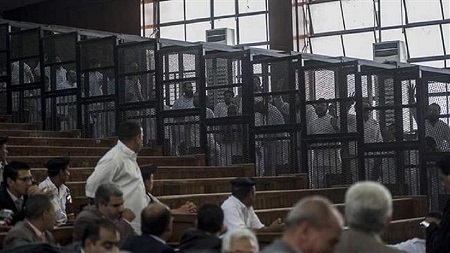 Un tribunal égyptien a condamné lundi à la peine capitale 37 jihadistes, dont Hicham el-Achmawy, un ancien officier des forces spéciales ayant pris les armes contre les autorités