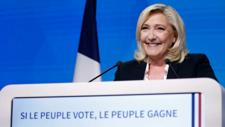 La candidate du Rassemblement national, Marine Le Pen, lors de son discours à ses partisans après le premier tour de l'élection présidentielle, le 10 avril 2022. AP - Lewis Joly