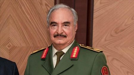 Le général de division à la retraite Khalifa Haftar