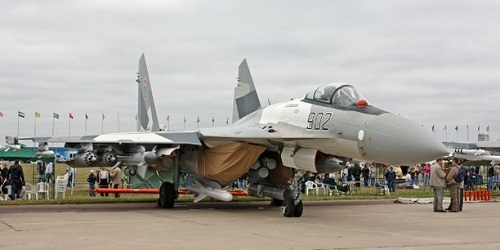 Les Sukhoi Su-35 sont utilisés notamment par les armées de l'air de Chine, d'Indonésie et de l'Algérie. (Crédits : DR.)