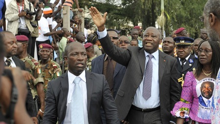 Charles Blé Goudé et Laurent Gbagbo, en octobre 2010 pendant la campagne présidentielle, avant la crise post-électorale. © AFP PHOTO/ SIA KAMBOU