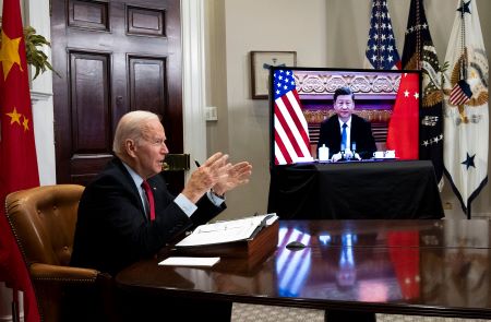 Echange sous haute tension entre Joe Biden et Xi Jinping