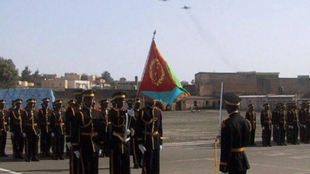 L'armée érythréenne en parade lors de la célébration de l'indépendance. (Image d'archive). AFP - SOPHIE MONGALVY