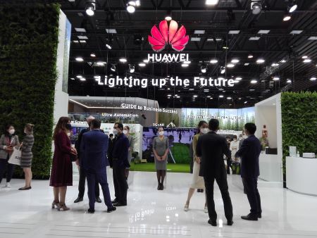 Vue du grand stand de Huawei au Mobile Congress 2021 à Barcelone. Photo - Tinno Mbang 
