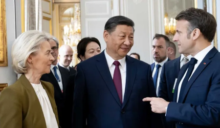 Xi Jinping a visité des pays européens pour la première fois en cinq ans à l’exception de sa visite en Russie en mars 2023. Le 5 mai, il est arrivé à Paris où il a eu des entretiens avec Emmanuel Macron à l’Élysée.