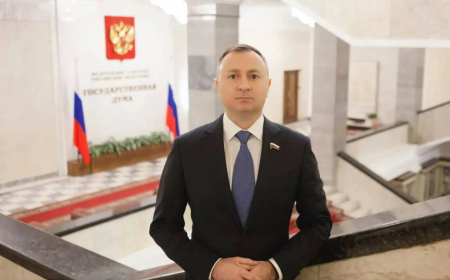 Le multimillionnaire Nikolay Petrunin, est entré en politique après une carrière dans la construction de gazoducs en Sibérie. Il est décédé à l’âge de 47 ans