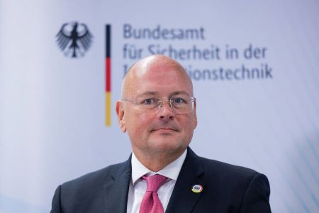 Arne Schönbohm, président de l'Office fédéral allemand de la sécurité de l'information (BSI), à Bonn le 8 août. (Rolf Vennenbernd /AFP)