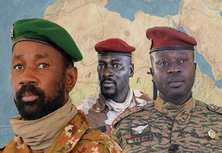 La triade des colonels putschistes, Assimi Goïta, Mamady Doumbouya et Paul-Henri Sandaogo Damiba