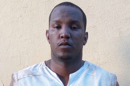 Le Mauritanien Fawaz Ould Ahmed, alias « Ibrahim 10 »,  au Mali, en 2015. STRINGER / AFP