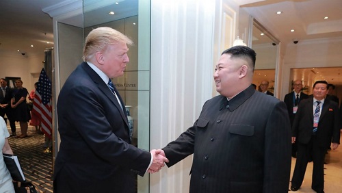Donald Trump et Kim Jong-un, le 28 février 2018, à Hanoï. KCNA via KNS, AFP
