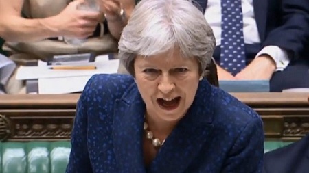 La Première ministre Theresa May devant les députés, ce lundi 9 juillet 2018. HO / PRU / AFP
