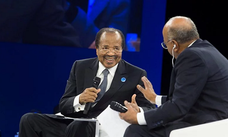 Le Chef de l’Etat camerounais Paul Biya, répond aux questions dans le débat modéré par Mo Ibrahim