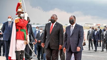 Alassane Ouattara et Cyril Ramaphosa, décembre 2021, à Abidjan © DR / Présidence CI