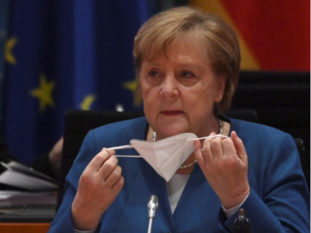 La chancelière allemande Angela Merkel . Capture écran