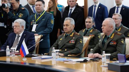 Le ministre russe de la Défense, Sergueï Choïgou, le 26 avril à Astana.© Service de presse du ministère de la Défense russe